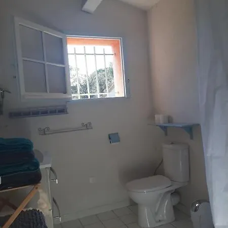 Studio 25m2 Independant Avec Terrasse Sans Vis A Vis Apartment Saint-Raphaël